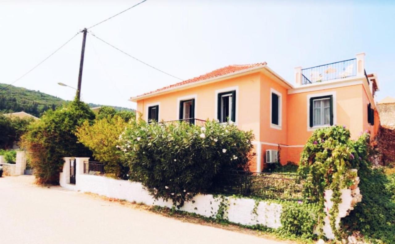 Villa Ireni Waterfont Fiskardo Extérieur photo